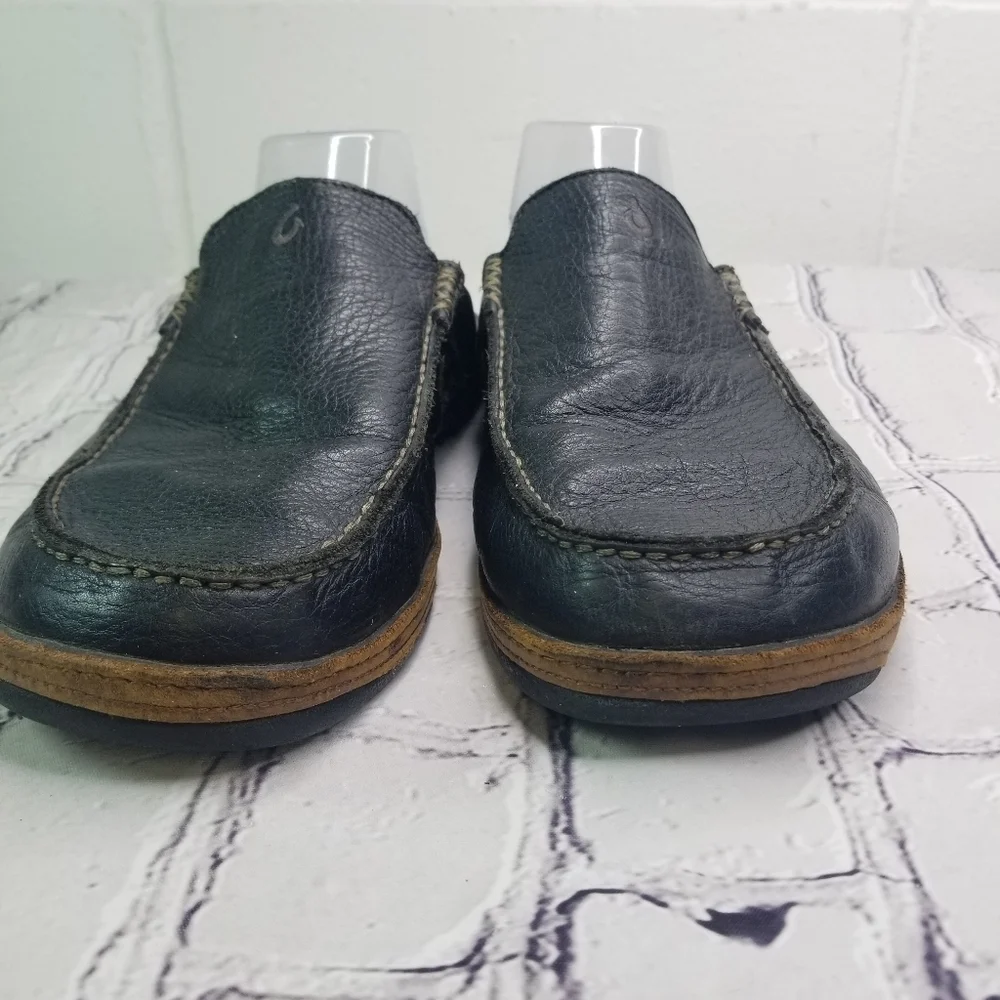 Olukai Kono black leather slip on shoes